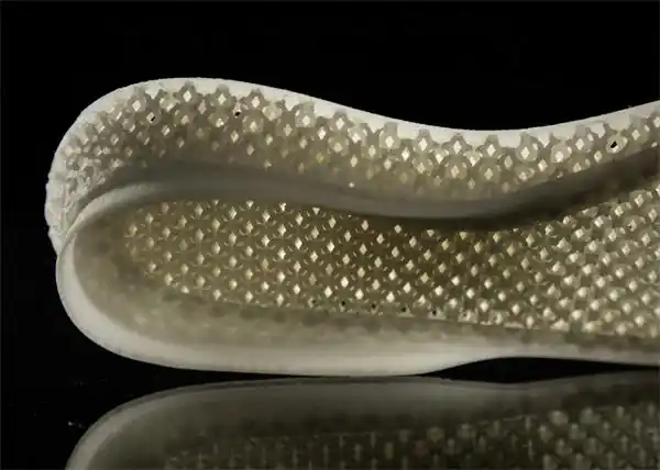 Application of SLA 3D printing to sports shoes samples