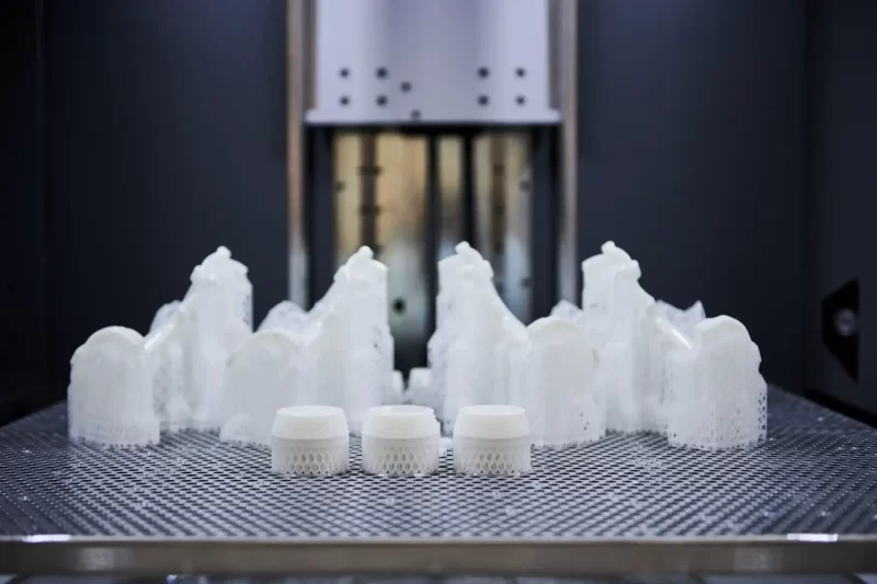 what are the advantages of SLA 3D printing compared to other 3D printing methods