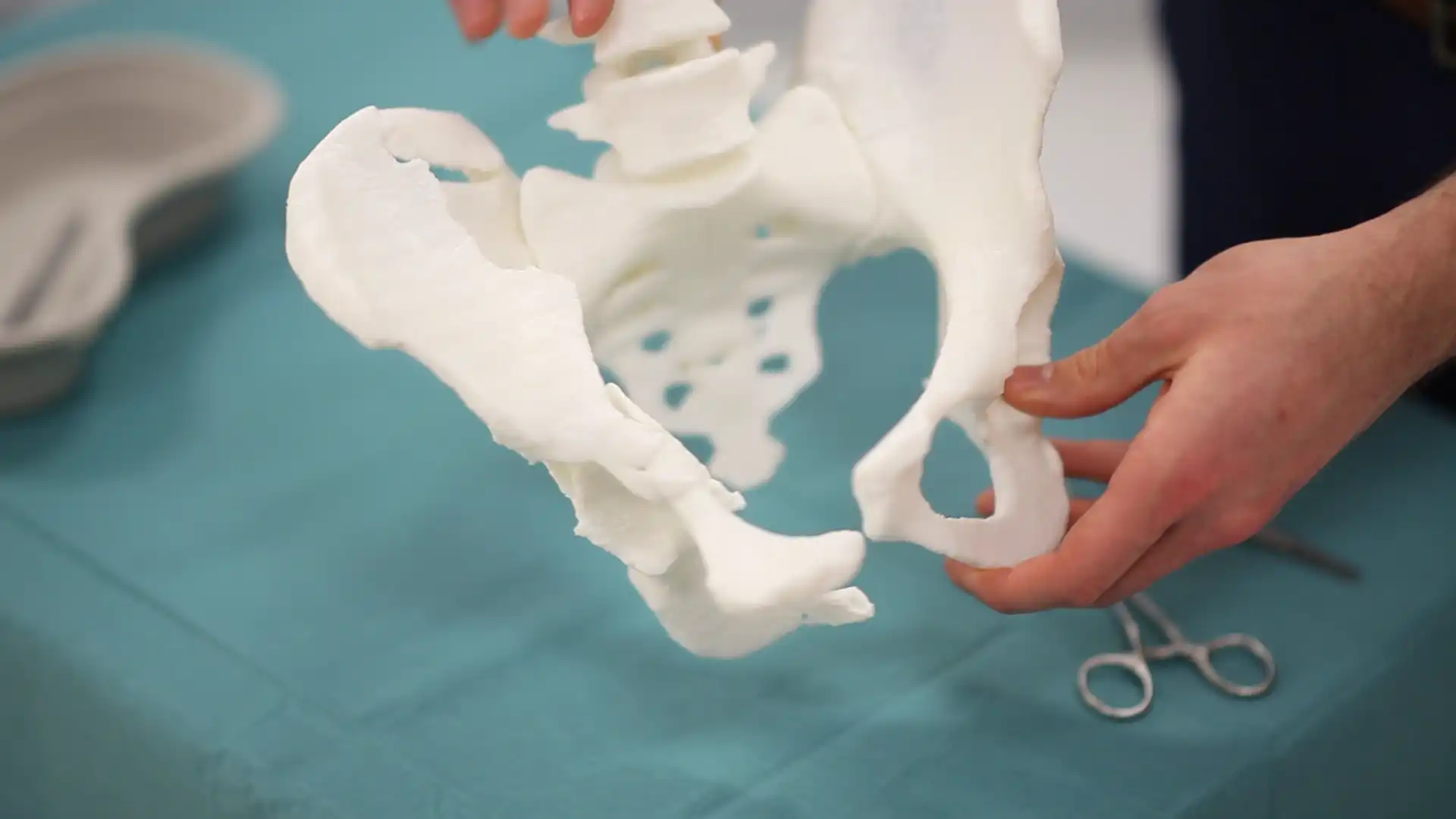 How Does SLA 3D Printing Enable Customization in Product Design and Manufacturing? Axial3D image 2