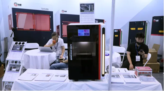 Zongheng3D Unveils Three Industrial 3D Printers at Formnext Shenzhen 2026 Zongheng3D DM200 industrial 3D printer exhibited on Zongheng booth at Formnext Asia Shenzhen